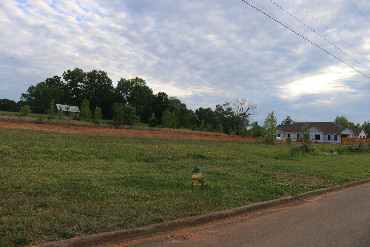 Townsend, Clarksville, TN for sale Primary Photo- Image 1 of 1