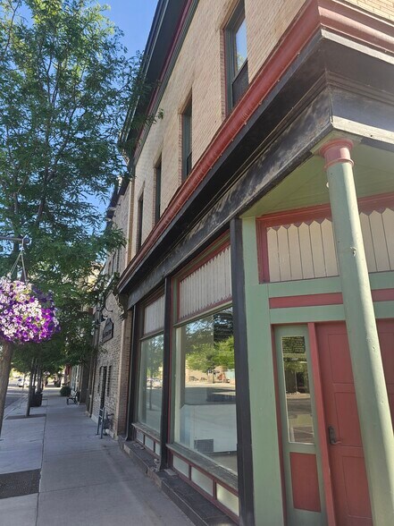 2 S Main St, Coalville, UT à vendre - Photo du bâtiment - Image 3 de 63