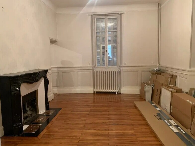 Office in Dijon for sale - Interior Photo - Image 2 of 7