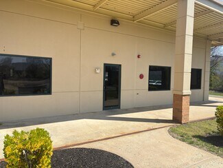 Plus de détails pour 12 Stults Rd, Dayton, NJ - Local d'activités à louer