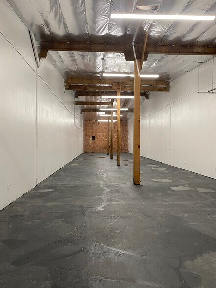 6000 S Gramercy Pl, Los Angeles, CA à louer - Photo du bâtiment - Image 2 de 6