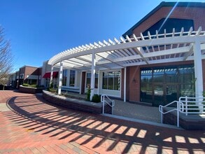 21 Ensign Dr, Avon, CT à louer Photo intérieure- Image 2 de 8