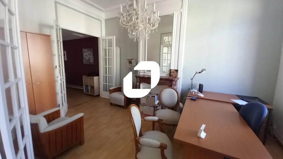 Office in Lille for lease - Interior Photo - Image 3 of 9