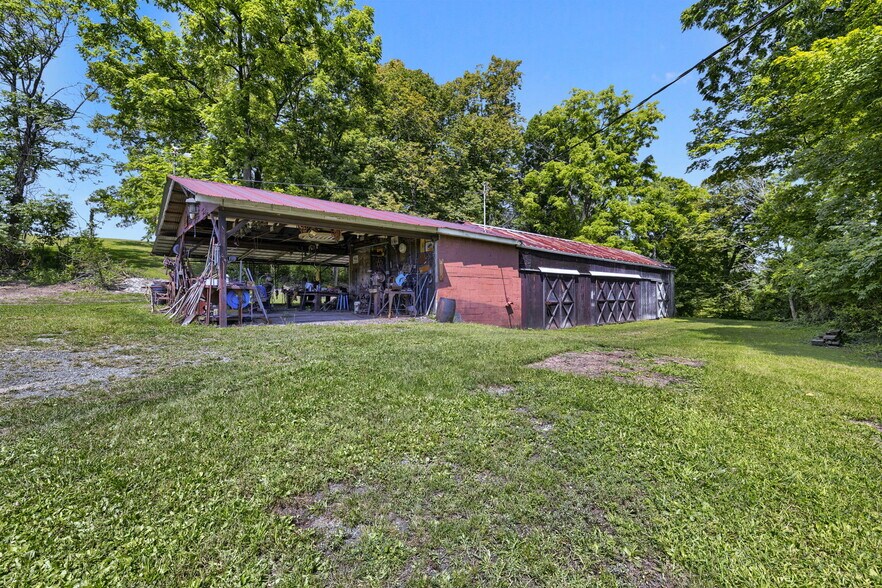 470 Little Britain Rd, Newburgh, NY à vendre - Photo du bâtiment - Image 3 de 8