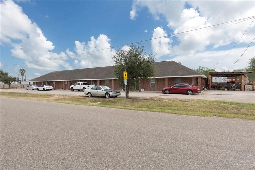 1502 Diamond Ave, Penitas, TX à vendre - Photo du bâtiment - Image 2 de 13