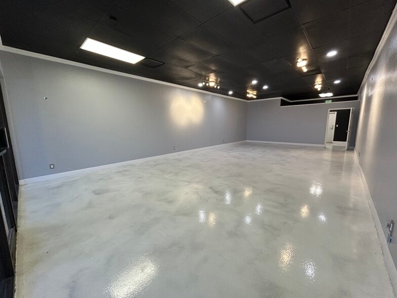 1930 Howard Rd, Madera, CA for lease - Building Photo - Image 3 of 5