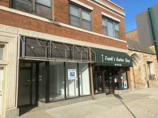 130-134 Madison St, Oak Park, IL for lease - Building Photo - Image 2 of 4