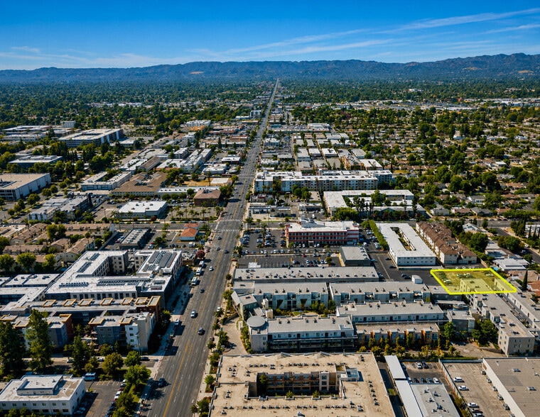 9532 Gladbeck Ave, Northridge, CA for lease - Building Photo - Image 2 of 5