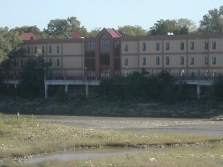 Plus de détails pour 1 Riverfront Plz, Lawrence, KS - Bureau à louer