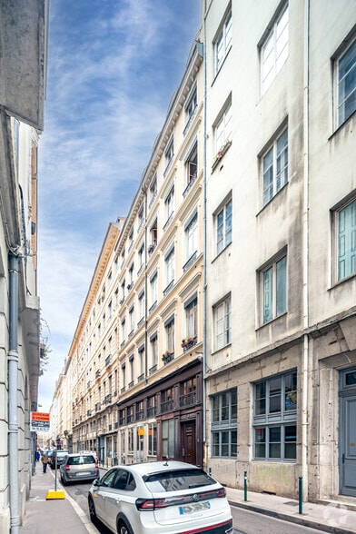 4 Rue Royale, Lyon for sale - Building Photo - Image 2 of 3