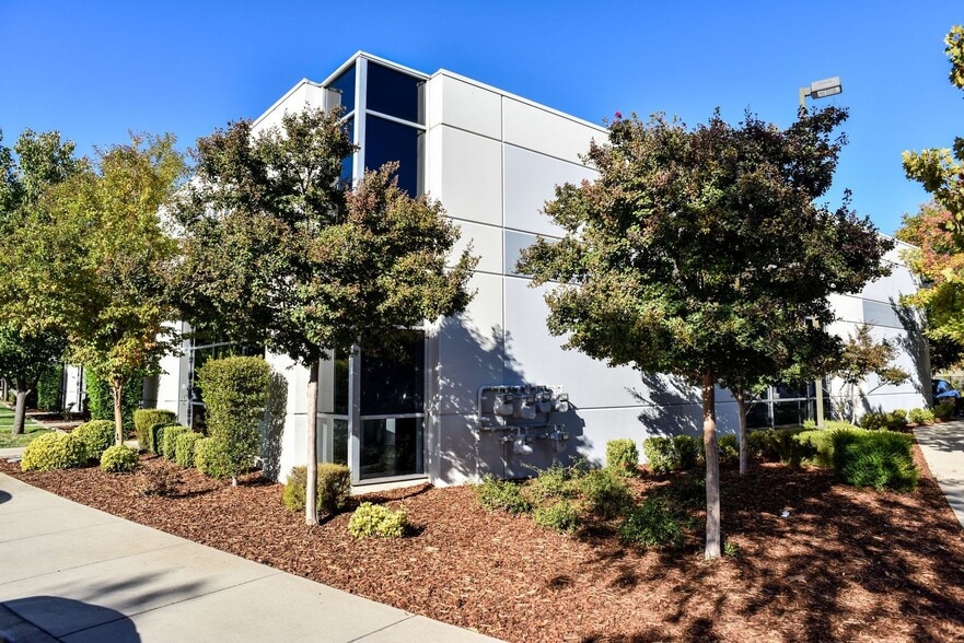 950 Reserve Dr, Roseville, CA for lease - Building Photo - Image 3 of 25