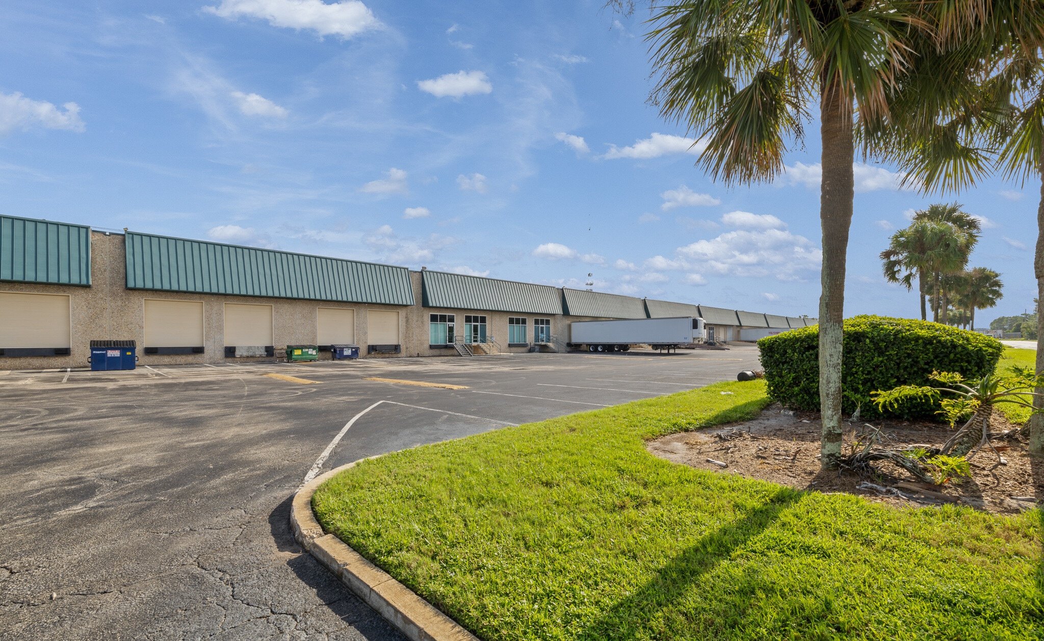 2003-2021 Viscount Row, Orlando, FL for lease Primary Photo- Image 1 of 8