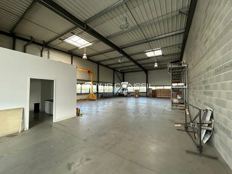 Flex in Escalquens for lease - Building Photo - Image 3 of 7