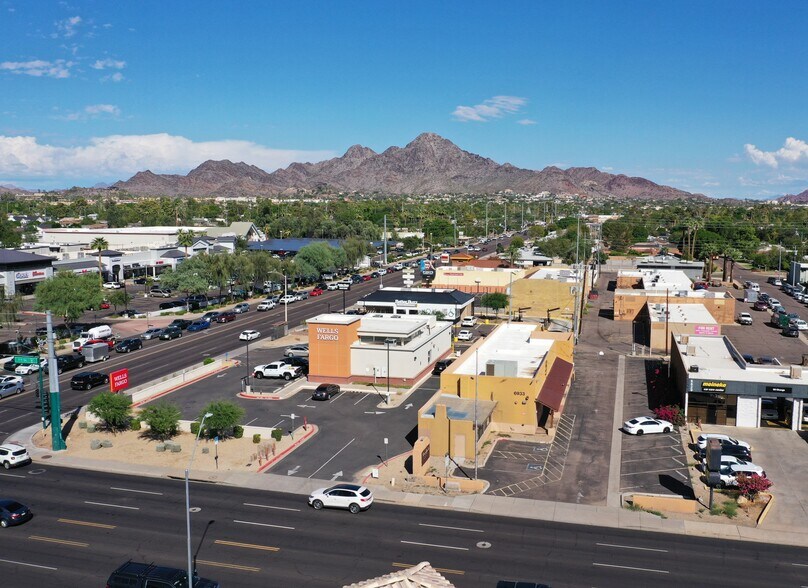 6933 N 7th St, Phoenix, AZ à vendre - Photo du bâtiment - Image 2 de 9