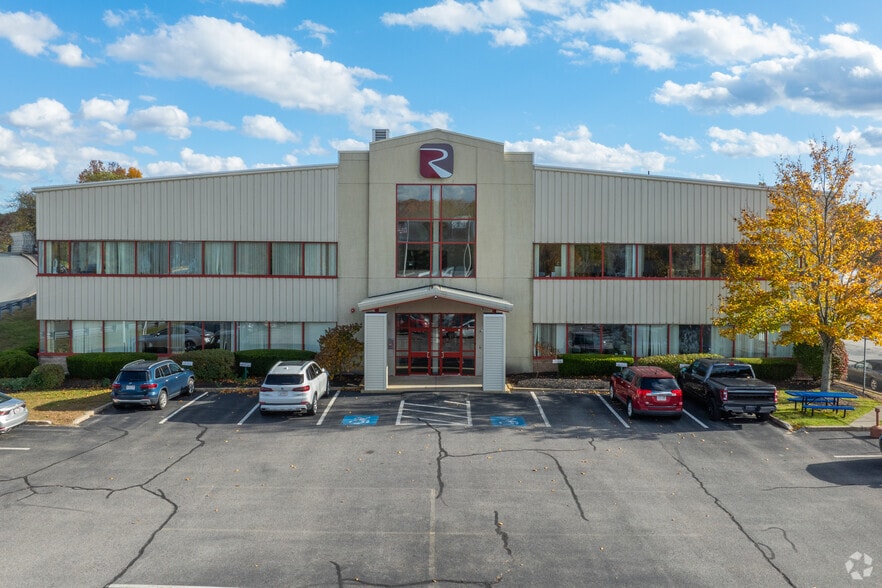 1 Kellaway Dr, Randolph, MA for lease - Building Photo - Image 2 of 5
