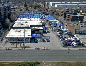 700 Boul Des Laurentides, Laval, QC à louer Photo de construction- Image 2 de 10