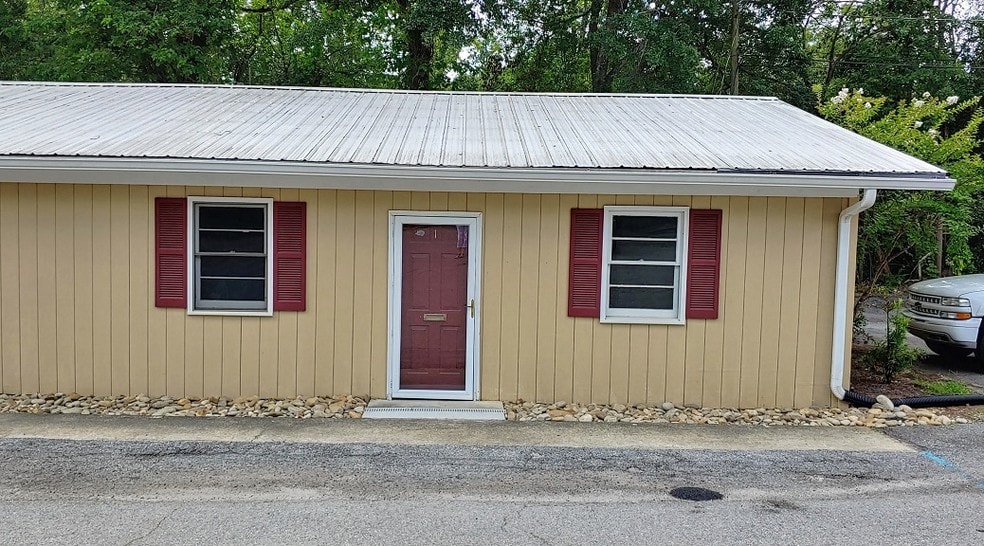 322 A S Lake Dr, Lexington, SC for lease - Building Photo - Image 2 of 2