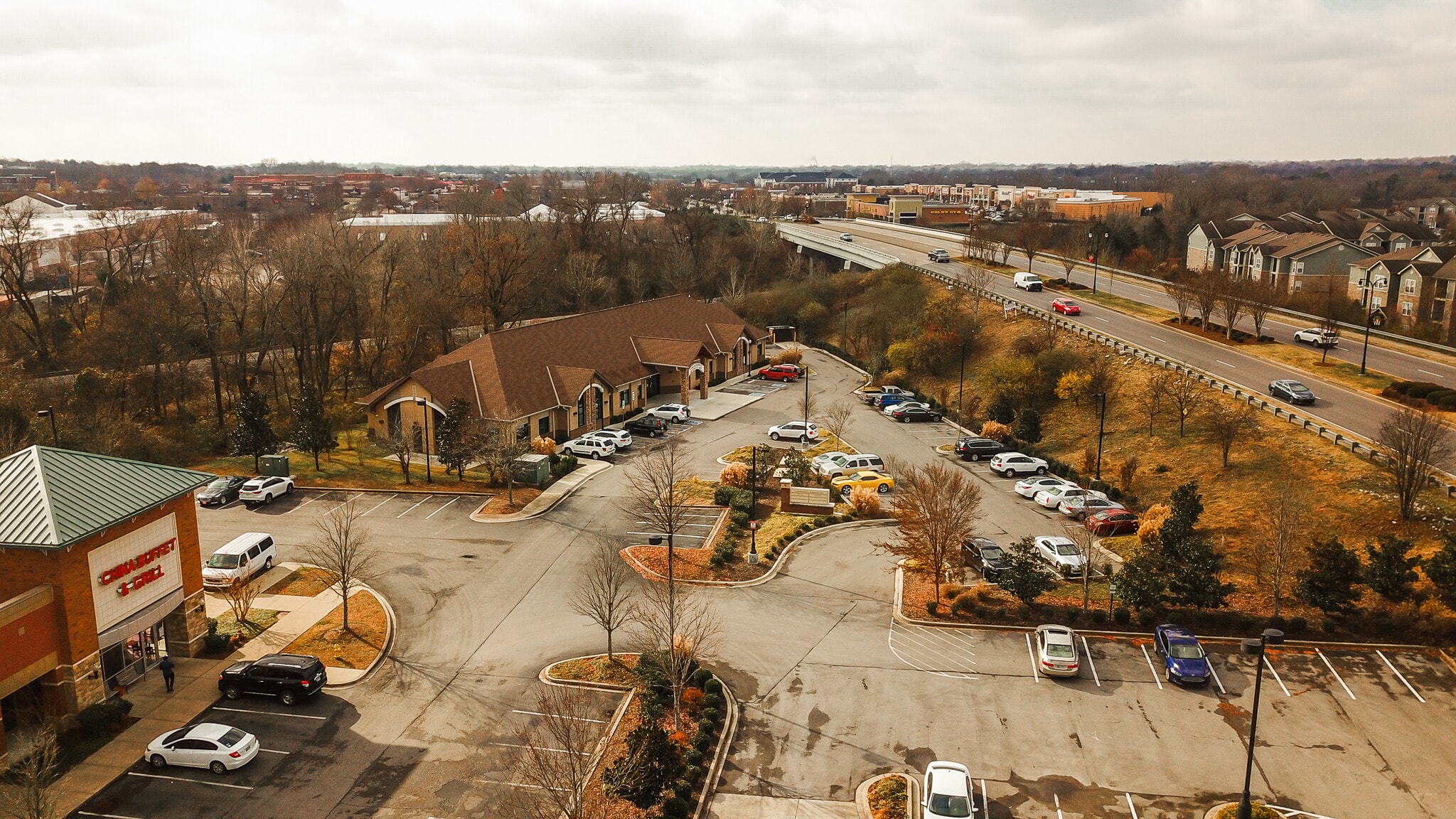 242 Indian Lake Blvd, Hendersonville, TN for lease Building Photo- Image 1 of 18