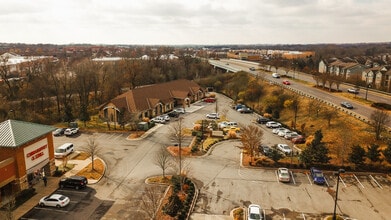 242 Indian Lake Blvd, Hendersonville, TN for lease Building Photo- Image 1 of 18