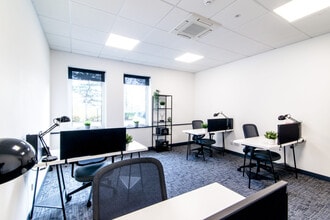 Parkway Ct, Oxford for lease Interior Photo- Image 1 of 8