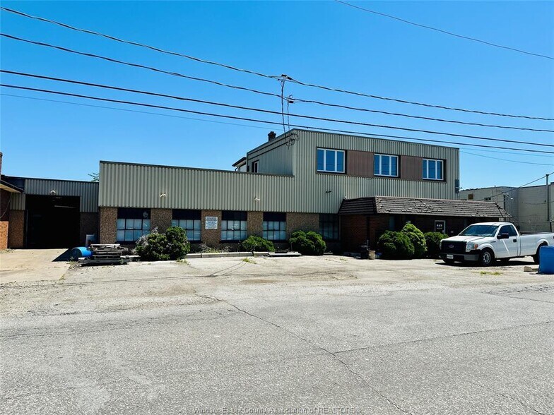 3982-3988 Riberdy Rd, Windsor, ON for sale - Primary Photo - Image 1 of 1