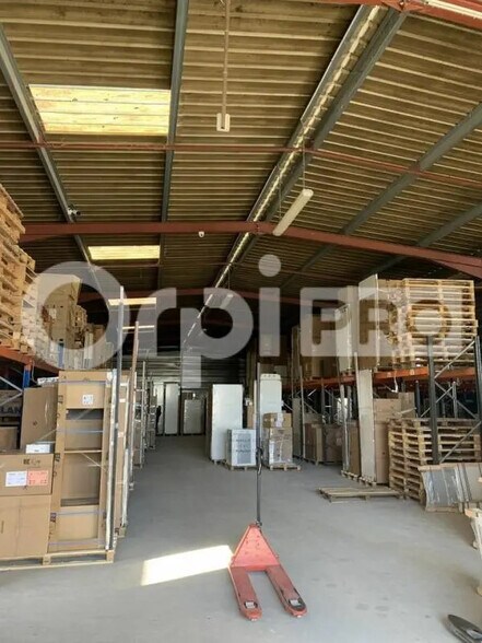 Flex in Carbon-Blanc for lease - Building Photo - Image 3 of 8