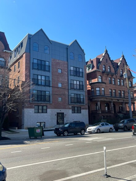 4146-4148 Parkside Ave, Philadelphia, PA à vendre - Photo du bâtiment - Image 1 de 35