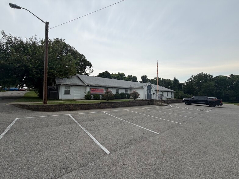 198 Thompson Ave, Louisville, KY à vendre - Photo du bâtiment - Image 2 de 22