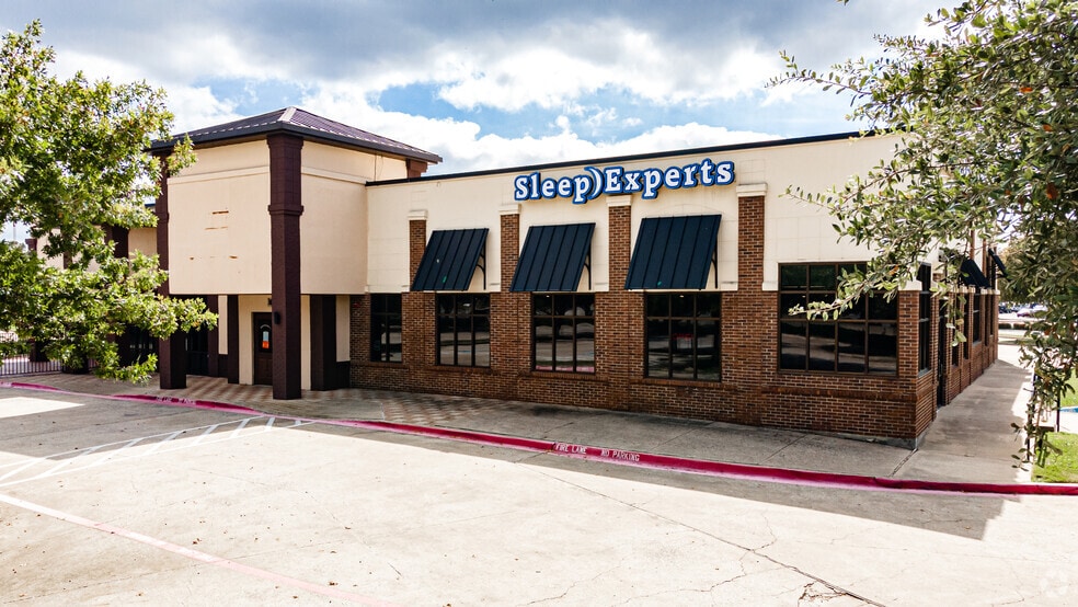 3315 N President George Bush Hwy, Garland, TX à louer - Photo principale - Image 3 de 30