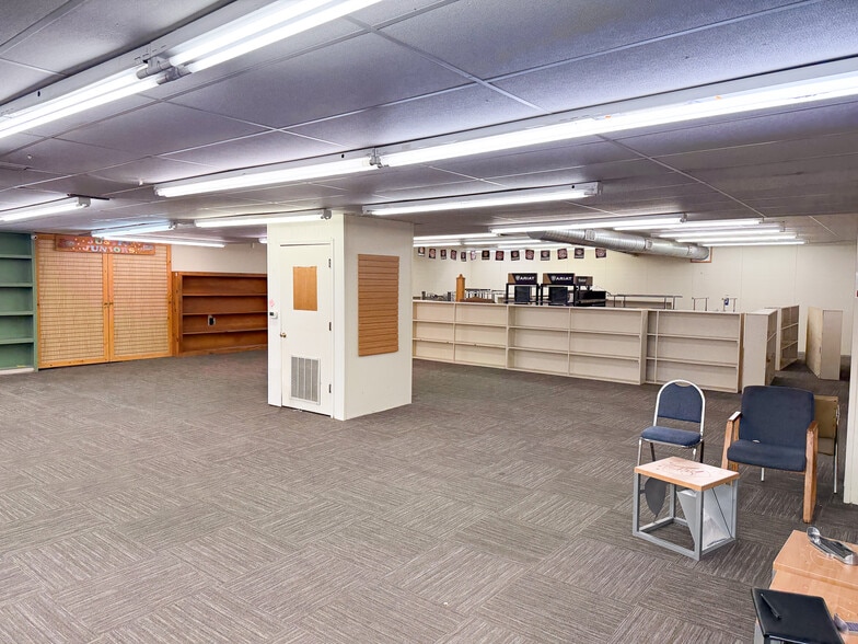 6645 19th St, Lubbock, TX for lease - Building Photo - Image 2 of 9