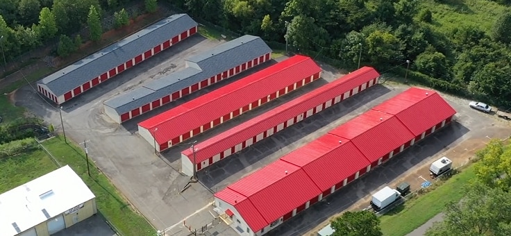 718 Robinson St, Lowell, NC for sale - Building Photo - Image 2 of 8