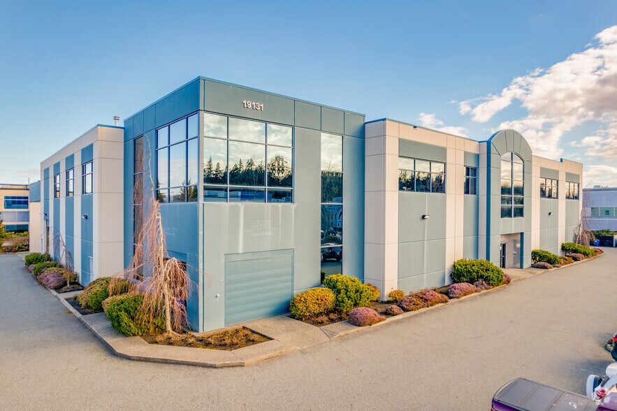 19131 21st Ave, Surrey, BC for sale - Primary Photo - Image 1 of 1