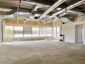 1550 Rue Ampère, Boucherville, QC à louer Photo intérieure- Image 1 de 5