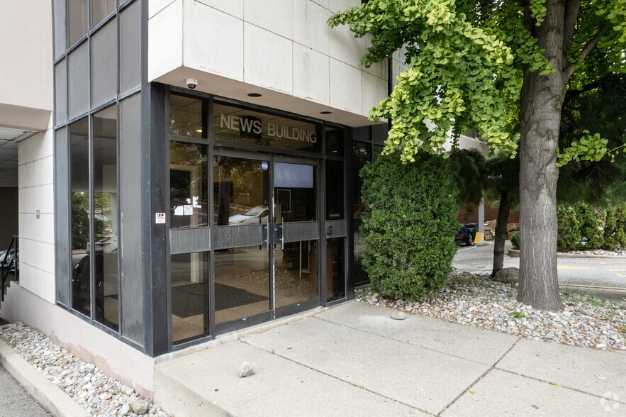 111 Grand Ave, Palisades Park, NJ à louer - Photo du bâtiment - Image 3 de 5