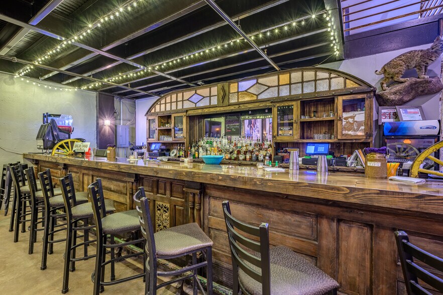 523 Walnut St, Columbus, TX à vendre - Photo intérieure - Image 3 de 15