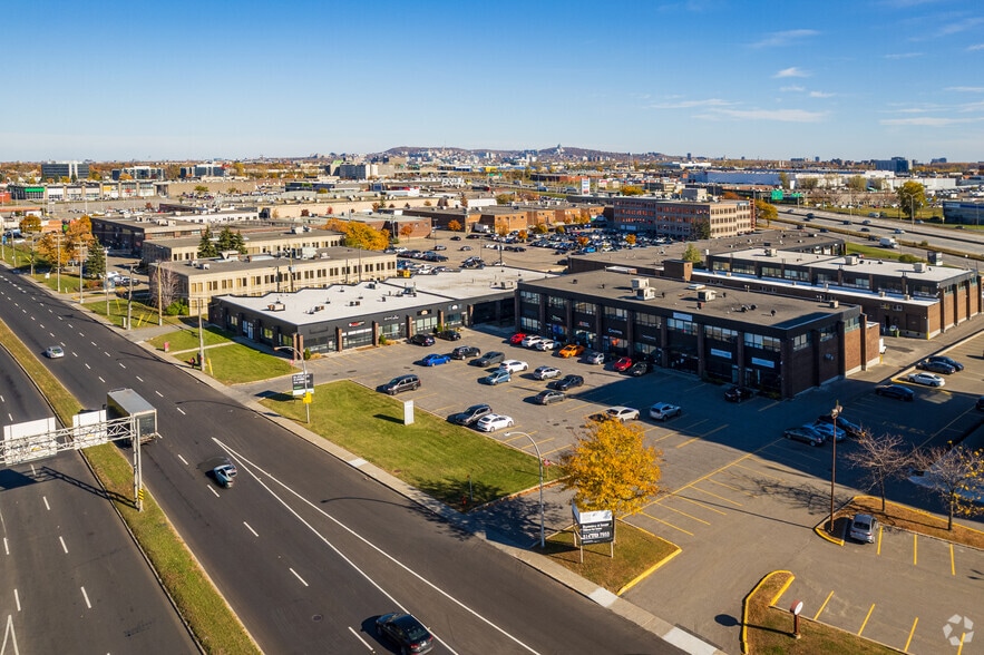 4000-4036 Boul De La Côte-Vertu, Montréal, QC for lease - Building Photo - Image 1 of 8