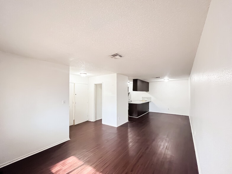 800 Pine St, Hearne, TX à vendre - Photo du bâtiment - Image 2 de 21