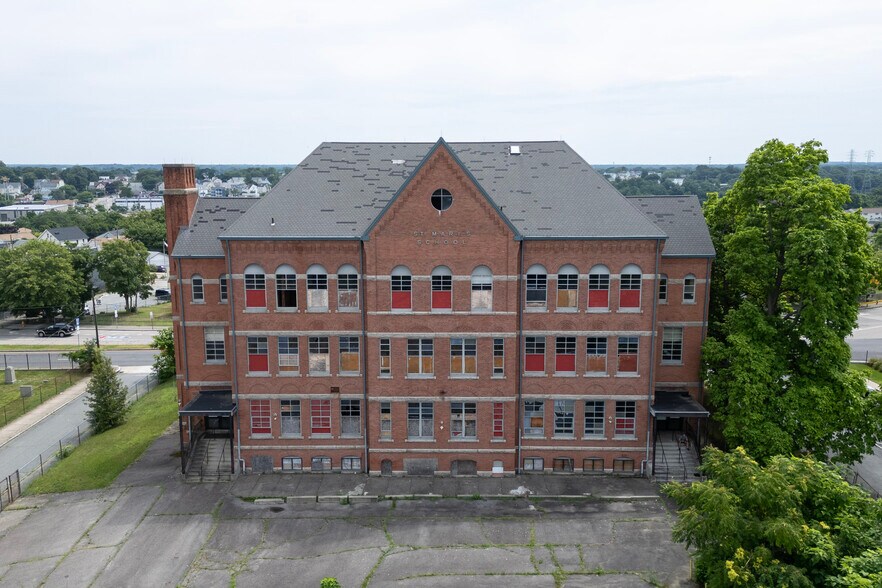 167 George St, Pawtucket, RI à vendre - Photo du bâtiment - Image 1 de 24
