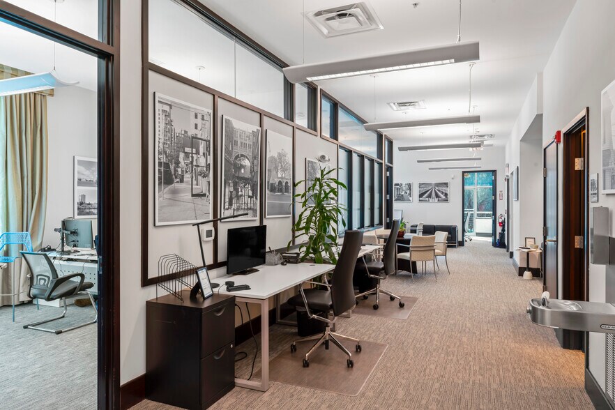 7809 Woodmont Ave, Bethesda, MD à vendre - Photo intérieure - Image 2 de 28