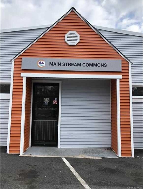 142 Main St, Nyack, NY for lease Interior Photo- Image 1 of 2