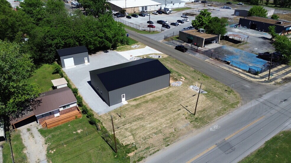 3119 N Hawthorne St, Chattanooga, TN à louer - Photo du bâtiment - Image 3 de 8