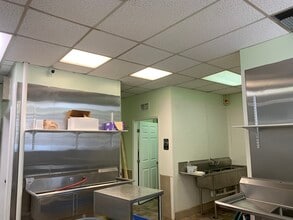 7101-7225 W Oakland Park Blvd, Lauderhill, FL à louer Photo intérieure- Image 2 de 5