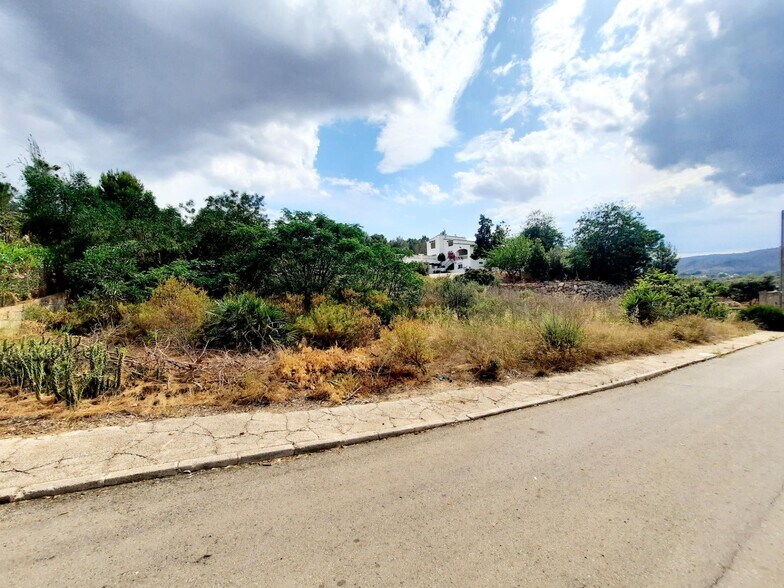 Land in València, Valencia for sale - Primary Photo - Image 1 of 7