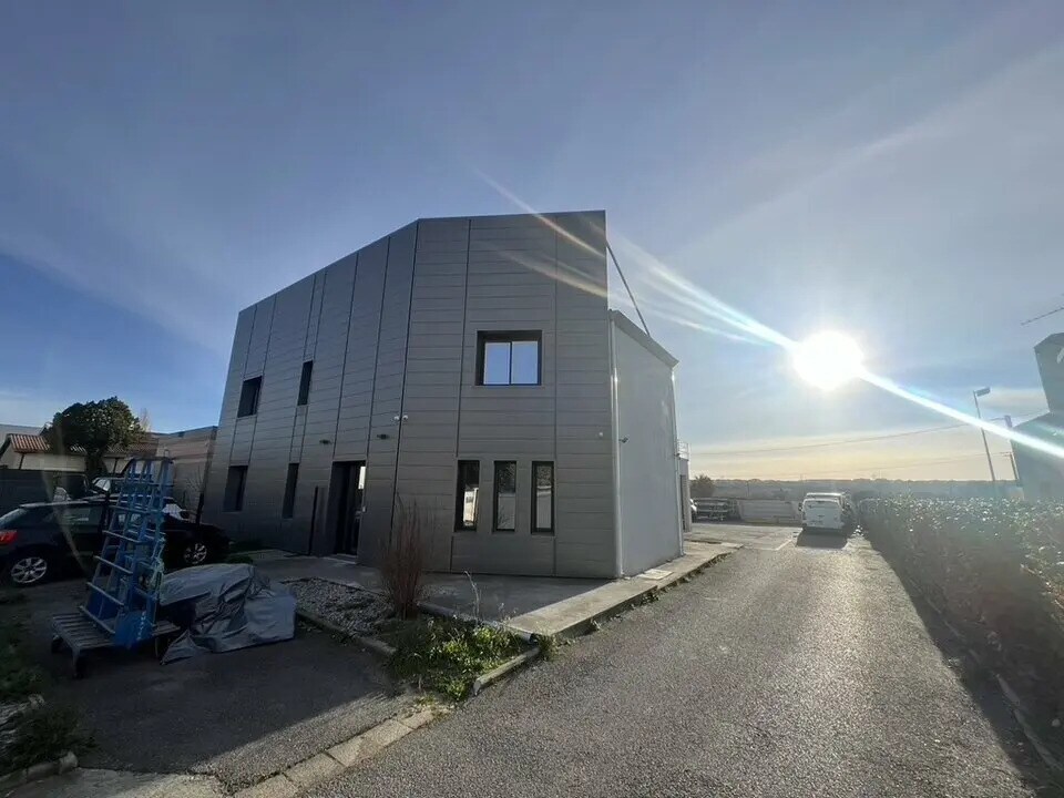 Bureau dans LES MILLES à louer Photo du bâtiment- Image 1 de 5