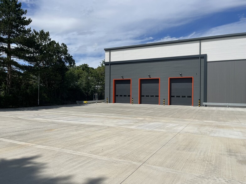 Bartley Way, Hook for lease - Building Photo - Image 3 of 4