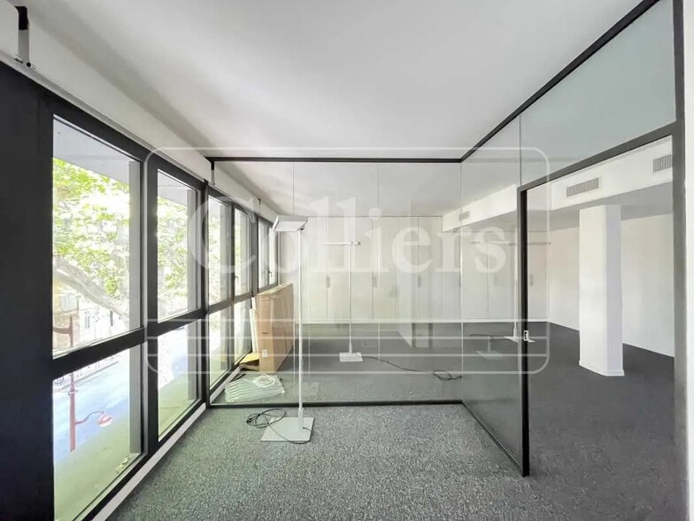 24 Cours Saint Louis, Aix-en-Provence for lease - Building Photo - Image 3 of 10