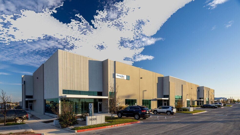 Heatherwilde and SH 45, Pflugerville, TX à louer - Photo principale - Image 1 de 14