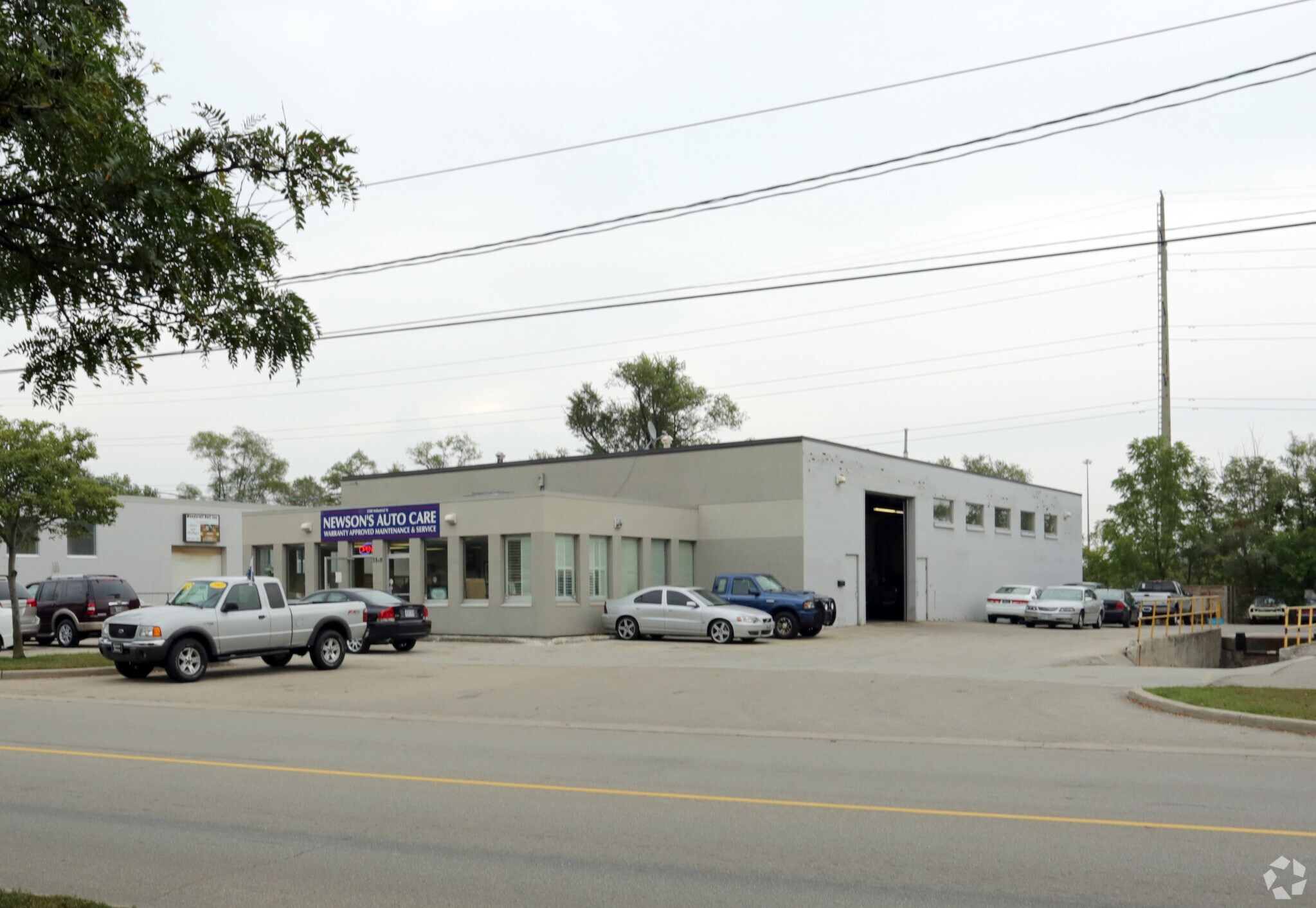 2380 Industrial St, Burlington, ON à vendre Photo principale- Image 1 de 1