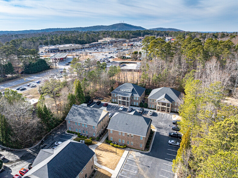 1905 Woodstock Rd, Roswell, GA for lease - Building Photo - Image 2 of 8