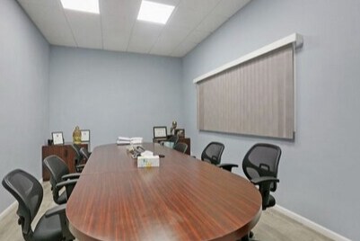 3720 Hawthorne Ct, Waukegan, IL à vendre Photo intérieure- Image 1 de 23